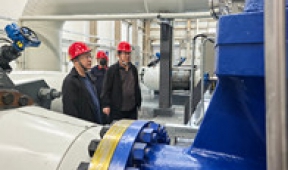 集團(tuán)公司領(lǐng)導(dǎo)深入公司檢查指導(dǎo)供熱準(zhǔn)備工作